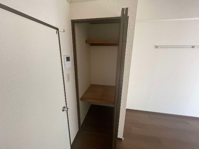 収納　※同物件別号室の参考写真です。