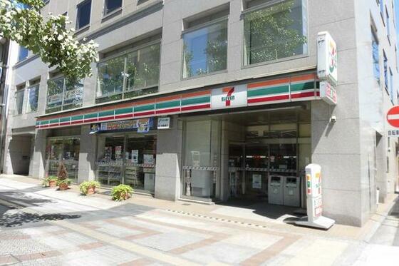 コンビニ　セブンイレブン岡山桃太郎大通り店（コンビニ）まで254m