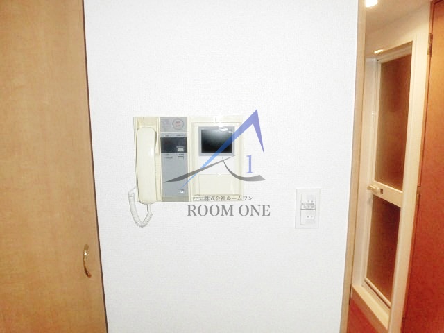 セキュリティ　モニター付きインターホンです。