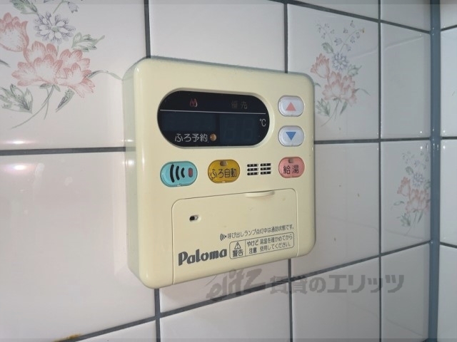 その他設備　給湯器リモコン