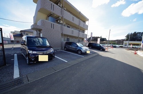 駐車場　※類似室内