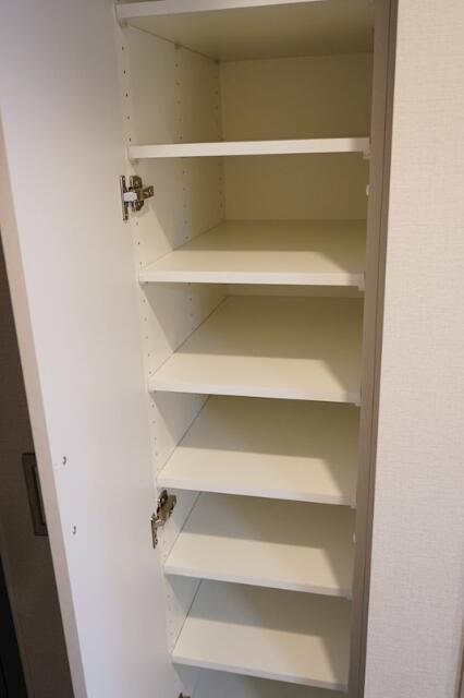 収納　シューズボックス