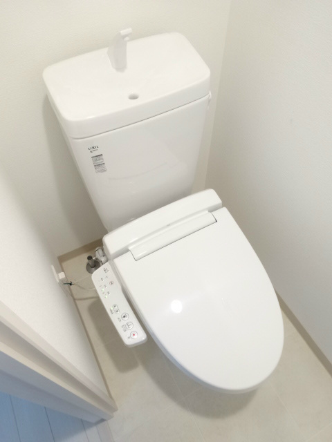 トイレ　（別タイプ参考写真）ディアレイシャス成増　板橋区赤塚新町2