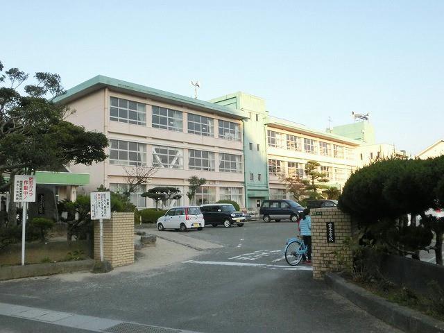 小学校　岡垣町立吉木小学校（小学校）まで2080m