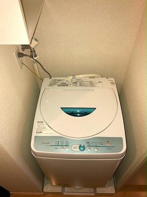 その他　収納付きの洗濯機置き場です！