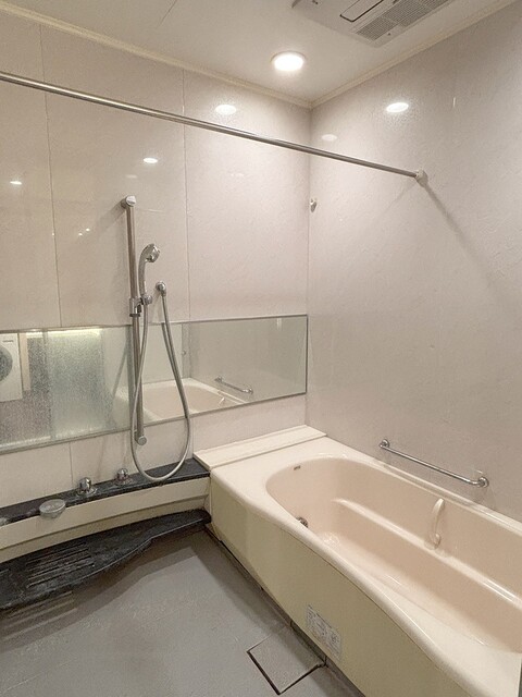 バス・シャワールーム　※写真は同タイプ住戸です。