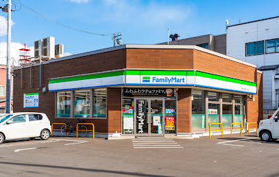 コンビニ　ファミリーマート札幌北29条西12丁目店（コンビニ）まで641m