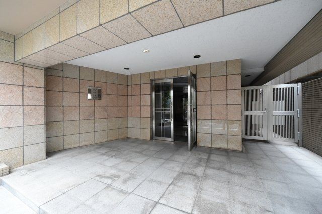 エントランス　パレステュディオ大塚　豊島区北大塚1