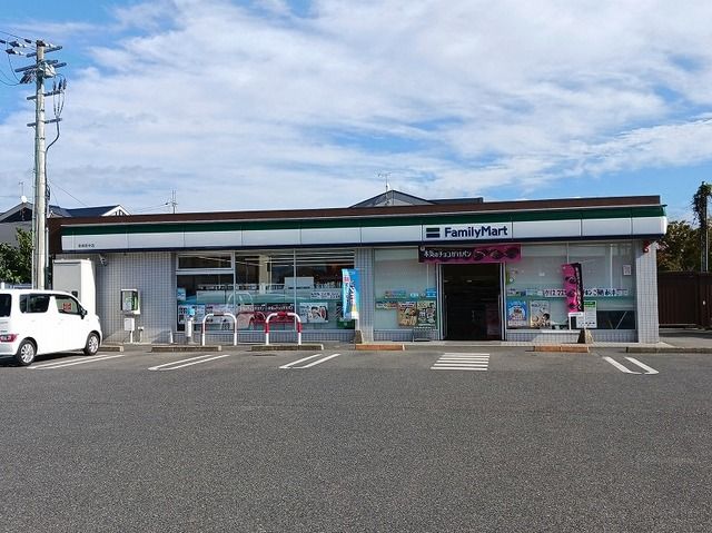 コンビニ　ファミリーマート彦根西今店様（コンビニ）まで540m
