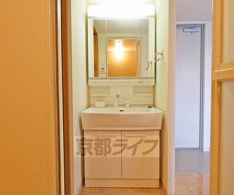 洗面設備　独立洗面台です！