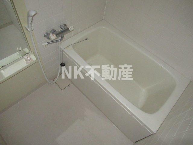 バス・シャワールーム　ゆったり過ごせるお風呂です