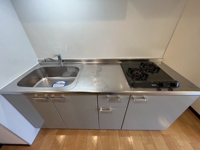 キッチン　ヴァリエ東別院
