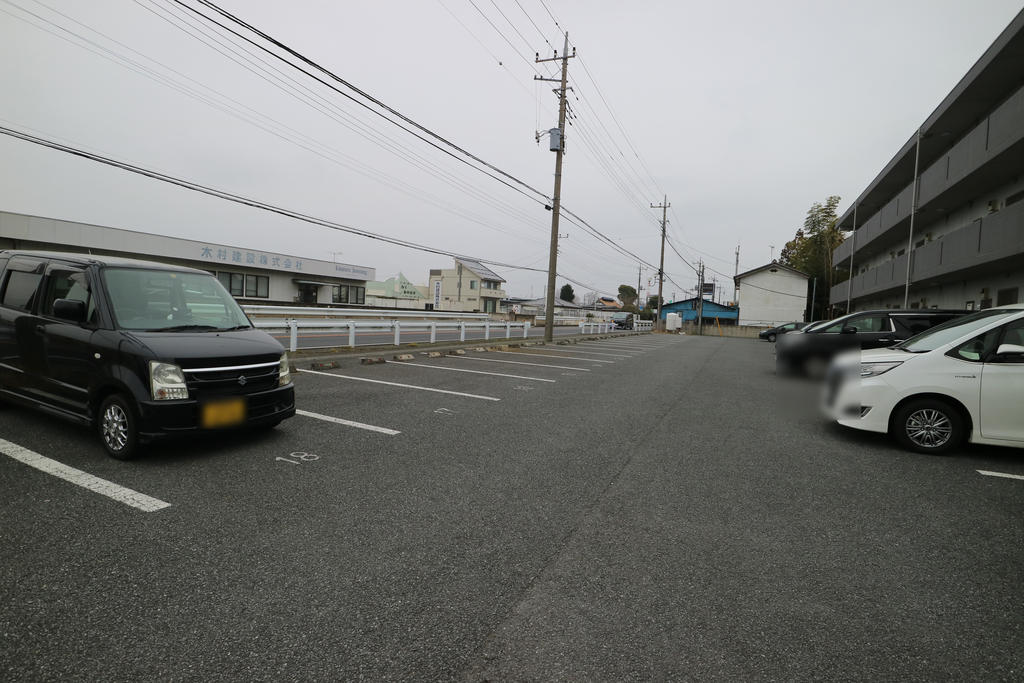 【ＷｉｎｇＢｉｒｄ伊勢崎の駐車場】