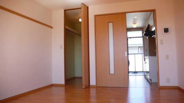 居室・リビング　南向きの明るいお部屋