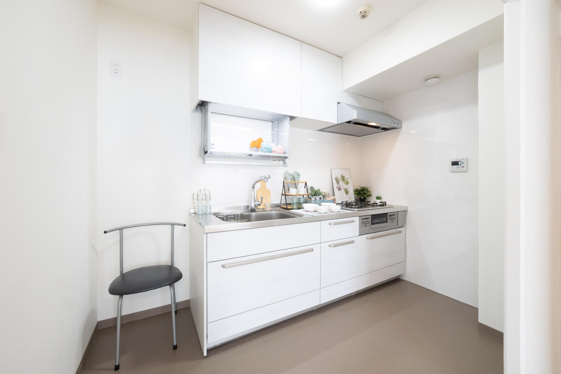 キッチン　リフォーム済のシステムキッチン広々と収納もたっぷり