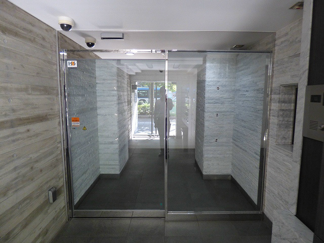 エントランス　オートロック