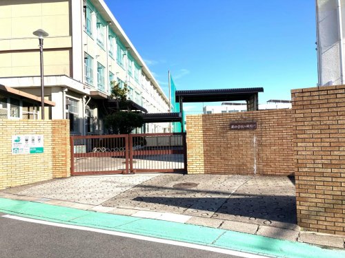 【長谷川産業ビルの小学校】