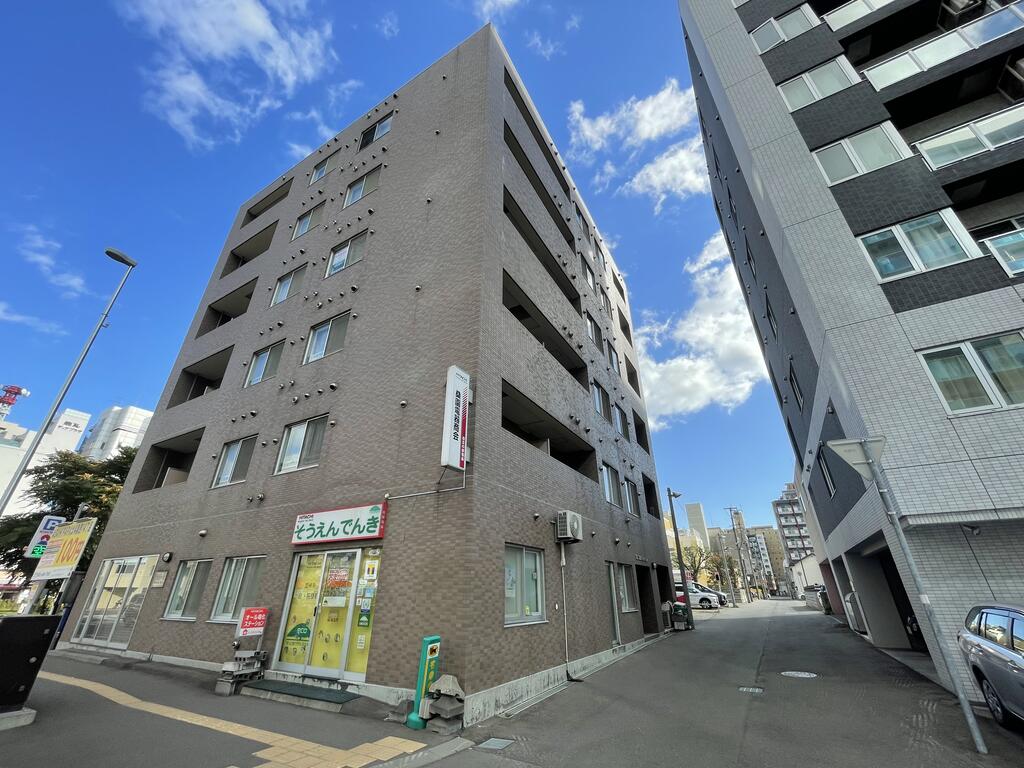 北海道札幌市中央区北四条西１４（マンション）の賃貸物件の外観