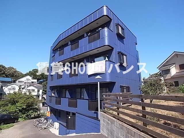 【山京マンションの建物外観】