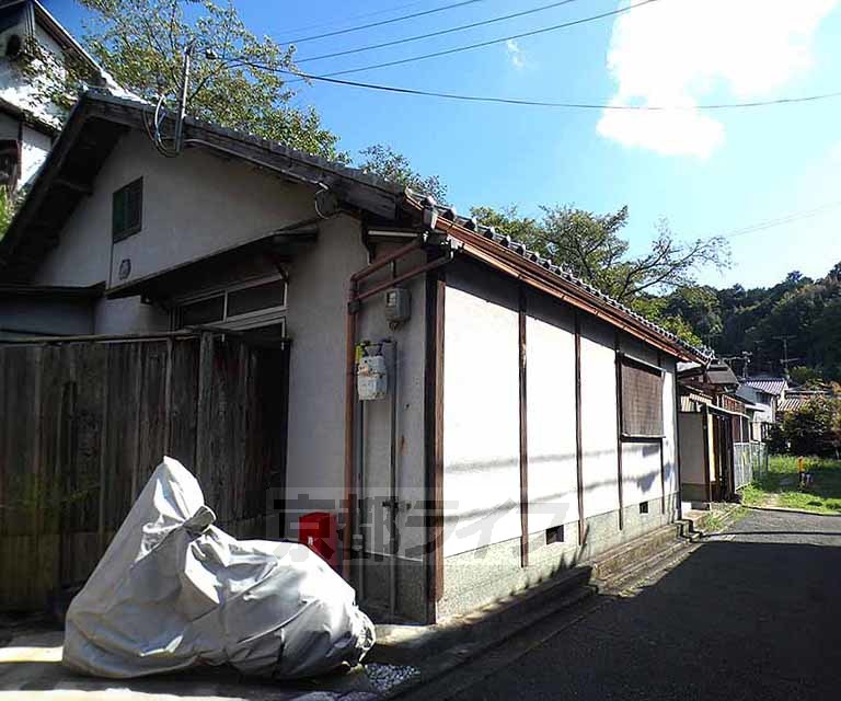 今熊野南日吉町貸家の建物外観