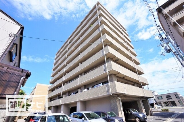 【アルファステイツ伏石サンフラワー通りの建物外観】
