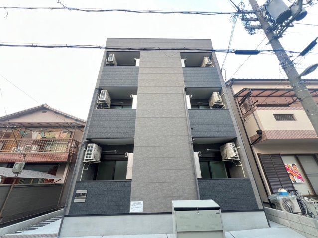 【クラウンプライドIIIの建物外観】