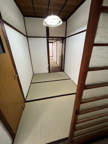 居室・リビング　３帖