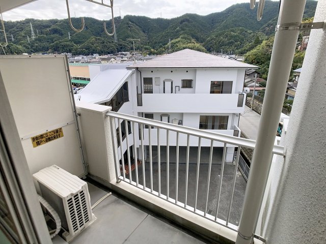 バルコニー　2025年11月撮影※現況を優先します。