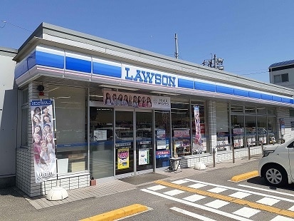 コンビニ　ローソン 高知六泉寺町店（コンビニ）まで72m