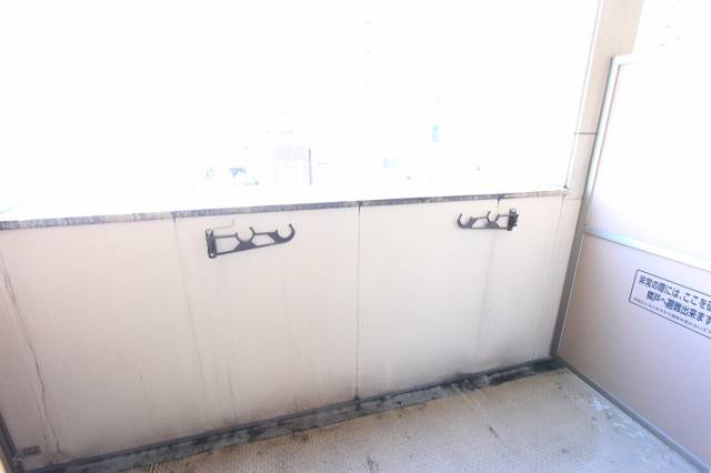 バルコニー　バルコニーも広々。