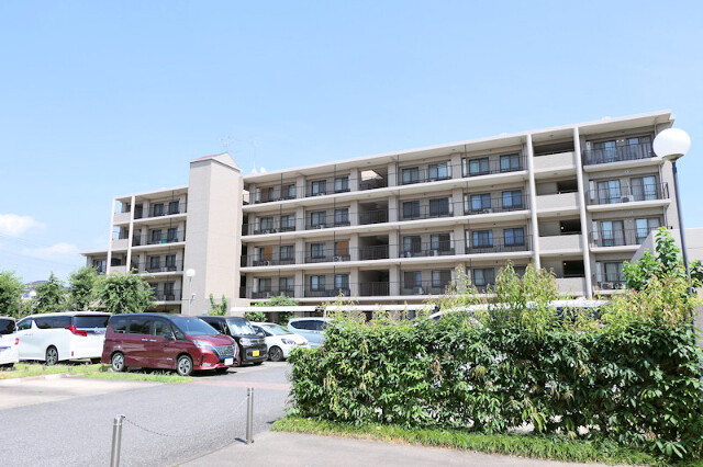 建物外観　★設備充実！南東向きの３ＬＤＫ★