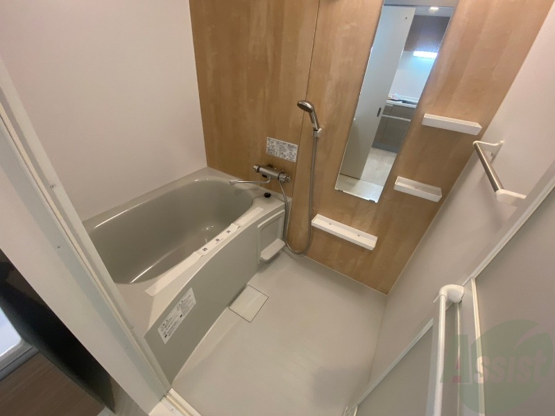 バス・シャワールーム　お風呂です。ゆっくりお風呂につかるのも体に良いですね～