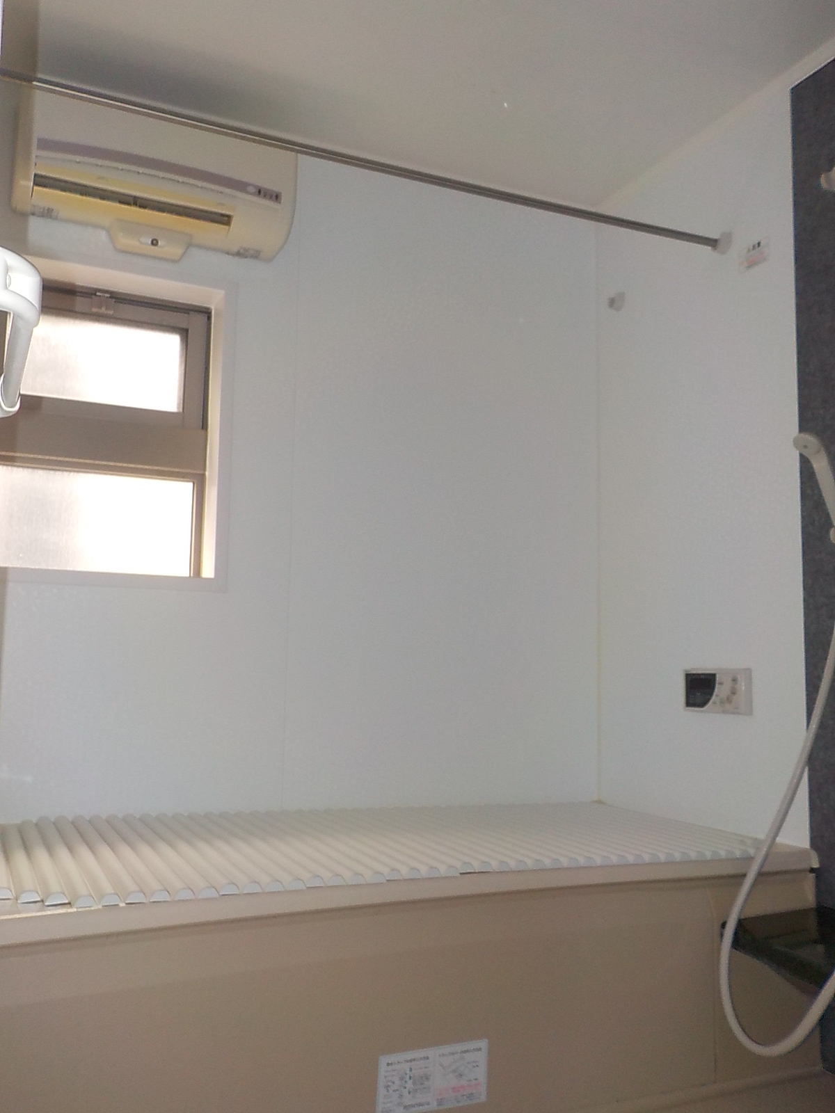 バス・シャワールーム　浴室乾燥機・追い焚き機能・ミストサウナ付き♪