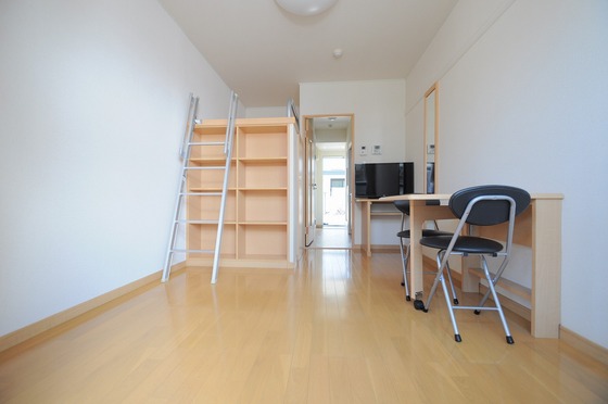 居室・リビング　※他号室の写真になります