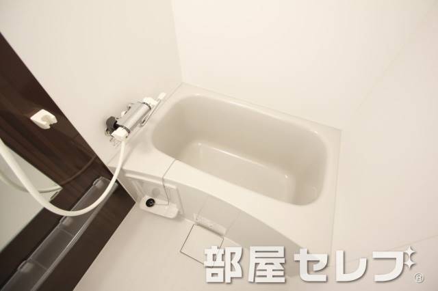 バス・シャワールーム　お風呂もきれいにしています。