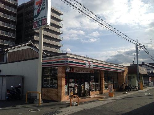 その他　コンビニまで約220m　（徒歩約3分）