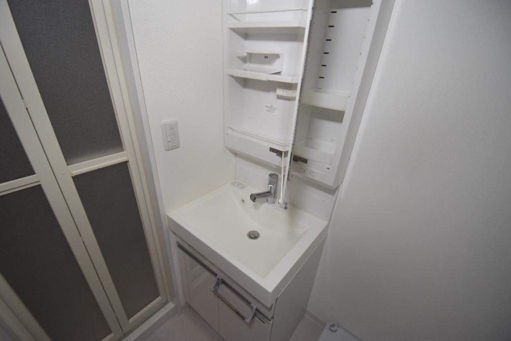 洗面設備　洗髪洗面化粧台