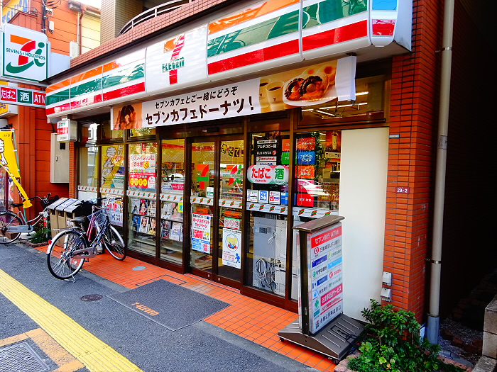 コンビニ　セブンイレブン杉並高井戸駅前店（コンビニ）まで695m