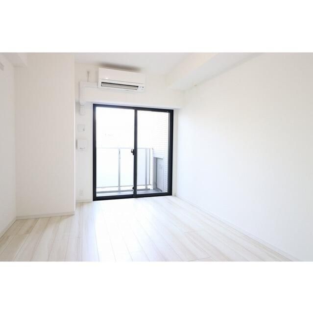 居室・リビング　ゆったり過ごせる居間です