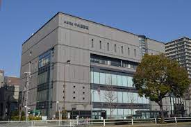 図書館　大阪市立中央図書館（図書館）まで590m