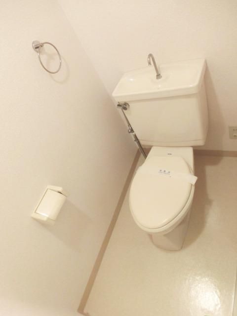 トイレ　清潔感あるトイレです。
