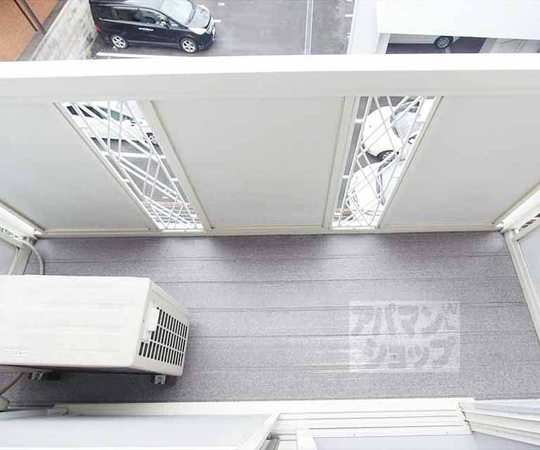 バルコニー　こちらのお部屋はバルコニが２つございます