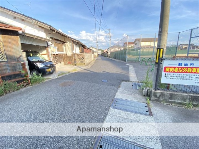 その他　前面道路（その他）まで0m