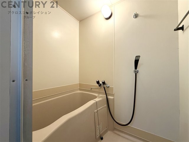 バス・シャワールーム　シンプルで機能的なユニットバス♪