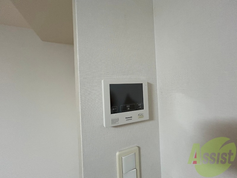 セキュリティ　モニタ付インターホンです。セキュリティ面も安心ですね！