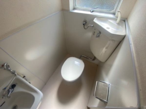 トイレ　※同施工会社のイメージ写真※