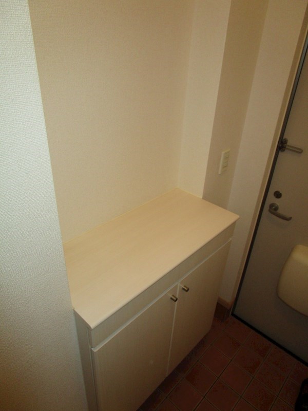 収納　シューズボックス