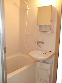 バス・シャワールーム　別号室参考写真(反転)