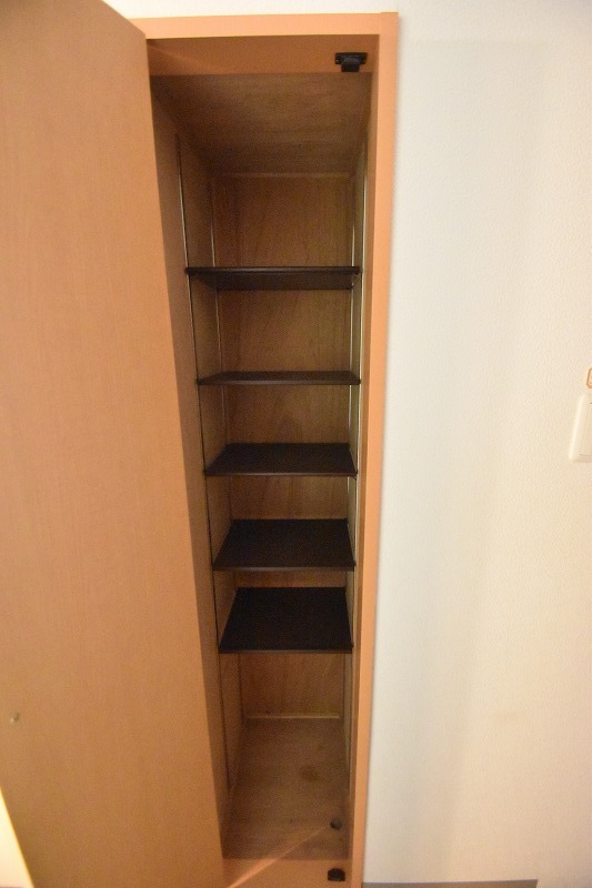 玄関　天井高シューズＢＯＸ