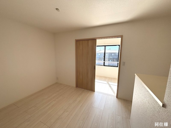 居室・リビング　使いやすい形の為、レイアウトを楽しめます♪